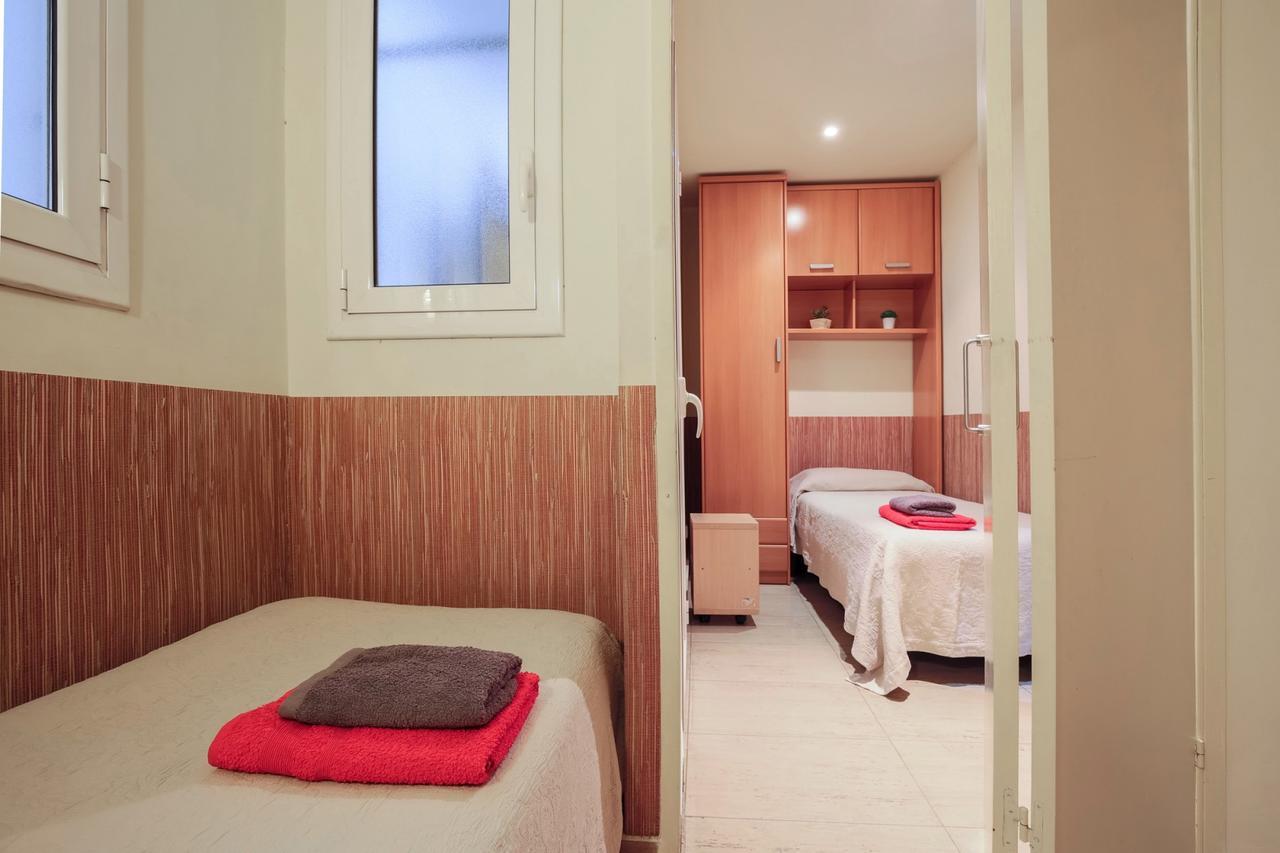 Aparteasy - Family Sant Antoni Apartment Barcelona